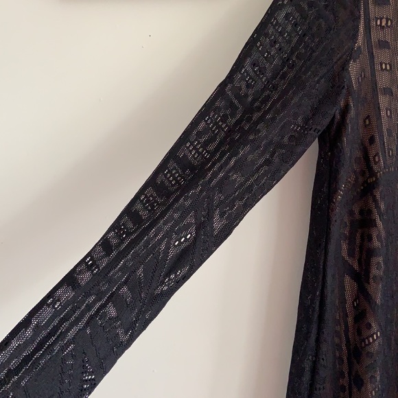 Lace Patterned Long Sleeve Shift Dress - Picture 3 of 5